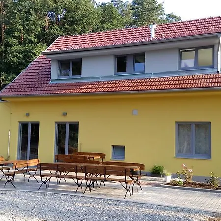 Pensjonat Mezi Stromy Horakov